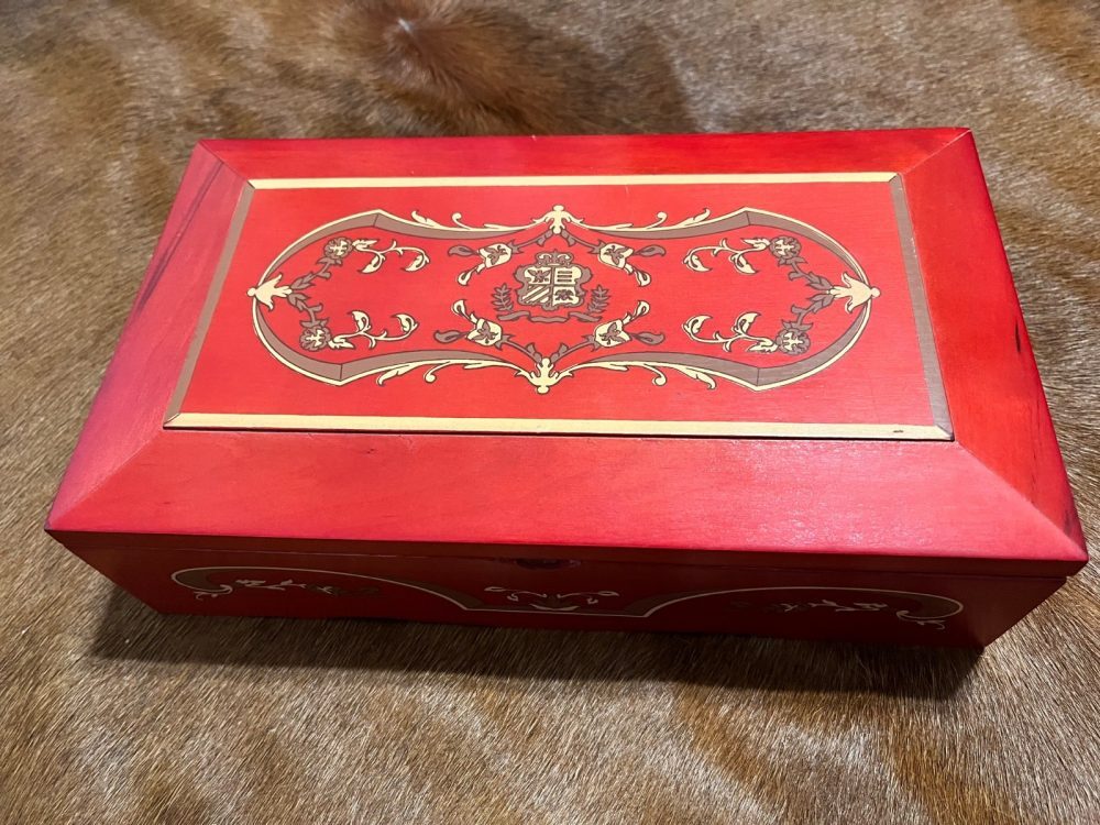 Vintage Princess Marcella Borghese Red Wooden Musical Jewelry Box Green Velvet